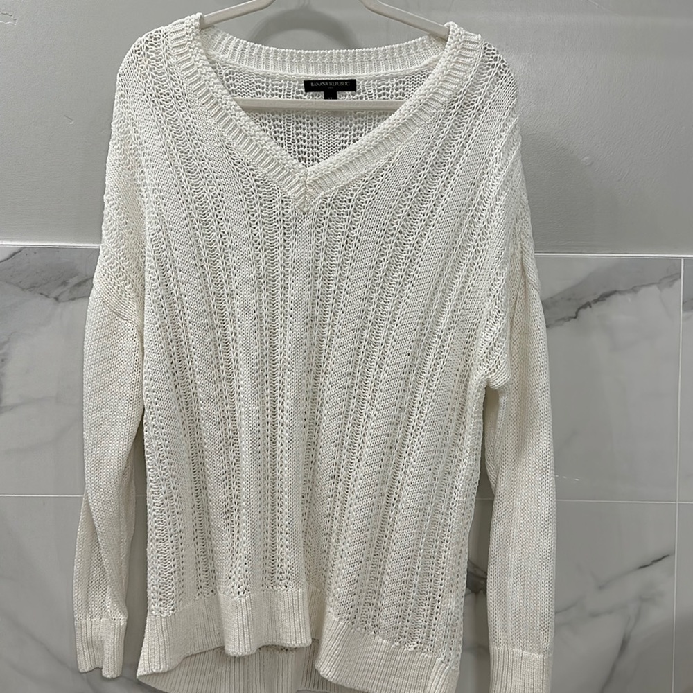 Banana Republic White sweater